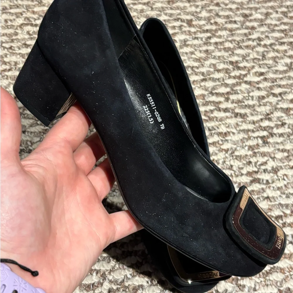 Vintage Kisscat Black Flats with Gold Buckle - Picture 2 of 11